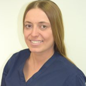 Klaudia Mmireku Dentist at Chatfield Dental Centre